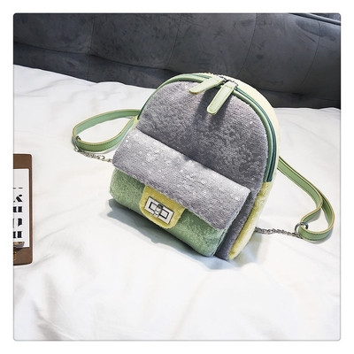 Μοντέρνο γυναικείο σακίδιο με πούλιες σε τρία χρώματα