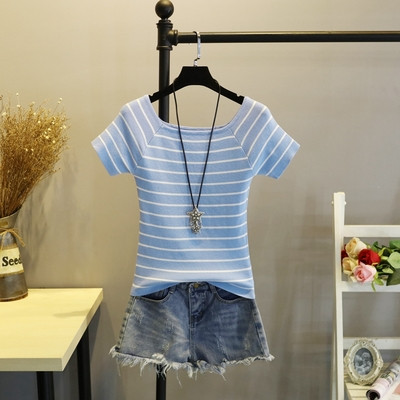 Γυναικεία κοντομάνικη μπλουζά - Λεπτό μοντέλο