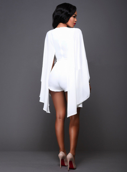 Επίσημη γυναικεία  ολόσομη φόρμα V με ντεκολτέ σε σχήμα V και κουμπιά σε 2 χρώματα