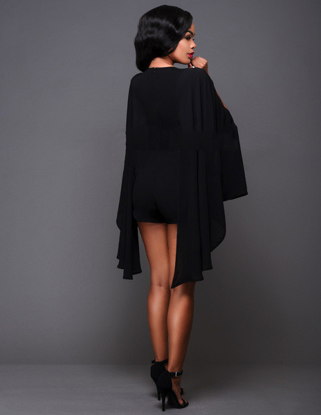 Επίσημη γυναικεία  ολόσομη φόρμα V με ντεκολτέ σε σχήμα V και κουμπιά σε 2 χρώματα