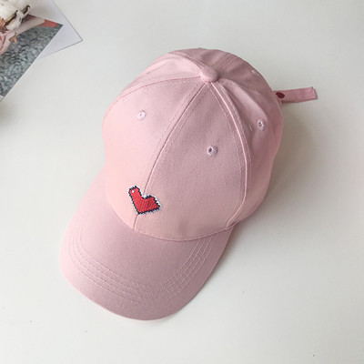 Palarie dama cu broderie in trei culori