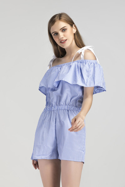 Μοντέρνες γυναικείες φόρμες με κορδόνια