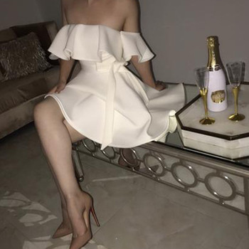 Κομψό γυναικείο φόρεμα με πεσμένα μανίκια