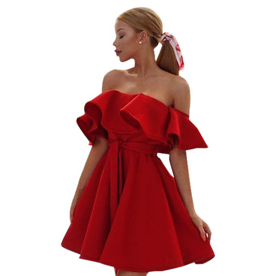 Κομψό γυναικείο φόρεμα με πεσμένα μανίκια