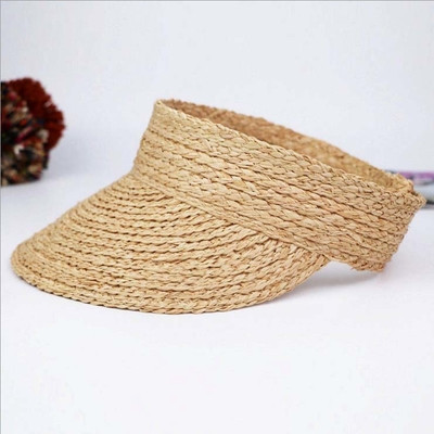 Knitted visor suitable for beach