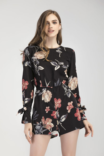 Γυναικεία ολόσωμη φόρμα με φυτικά μοτίβα κατάλληλη γιατη  καθημερινή ζωή