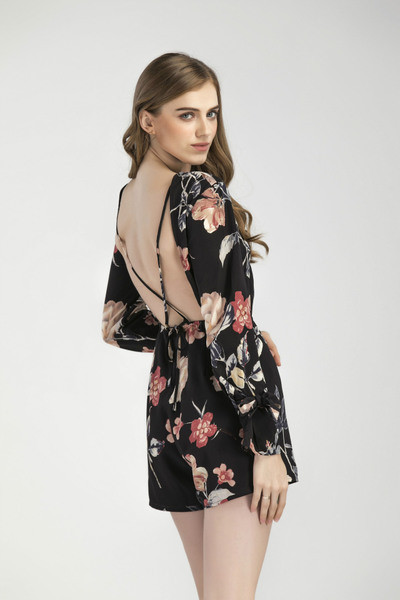 Γυναικεία ολόσωμη φόρμα με φυτικά μοτίβα κατάλληλη γιατη  καθημερινή ζωή