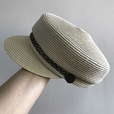 Μοντέρνο γυναικείο καπέλο σε μαύρο, μπεζ και καφέ χρώμα