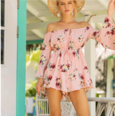 Γυναικεία ολόσωμι φόρμα με γυμνούς ώμους και ελαστική μέση