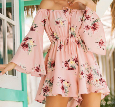 Γυναικεία ολόσωμι φόρμα με γυμνούς ώμους και ελαστική μέση