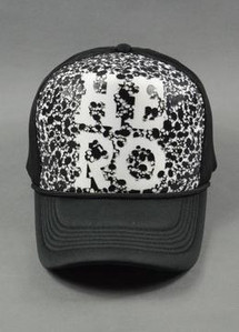 Pălărie casual de damă cu vizor și inscripție în negru