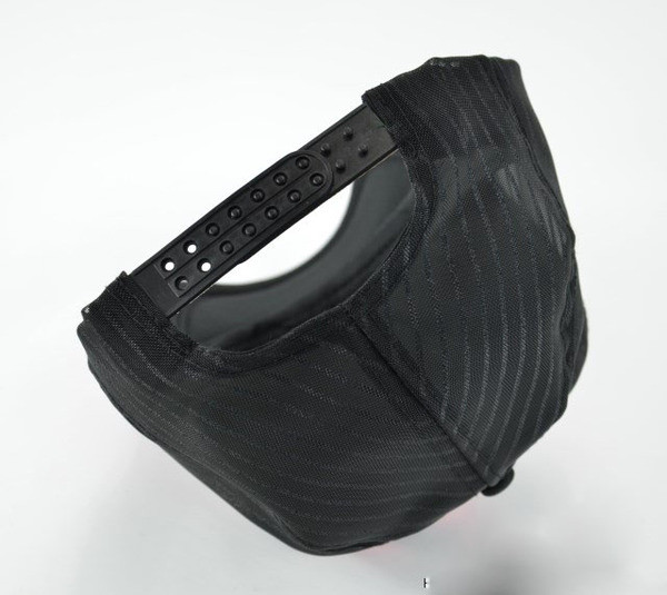 Pălărie casual de damă cu vizor și inscripție în negru