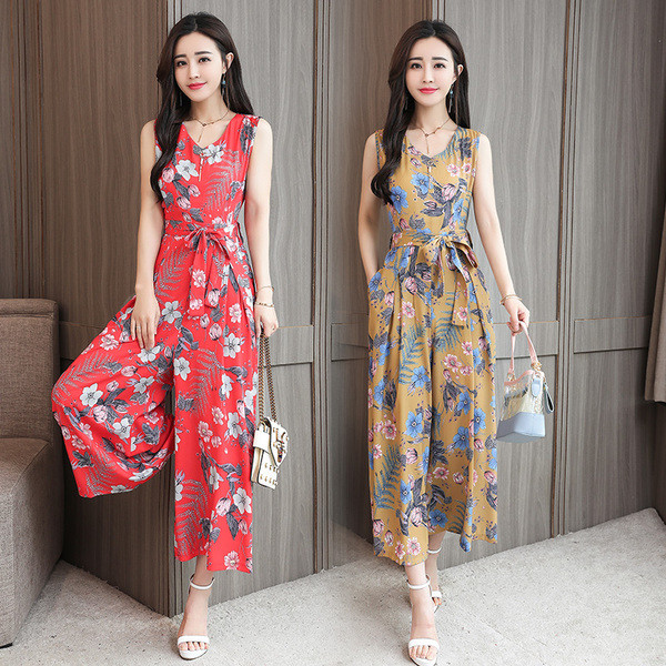 Κομψές γυναικείες φόρμες με floral μοτίβα και ζώνη