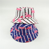 Γυναικείο καπέλο σε δύο χρώματα