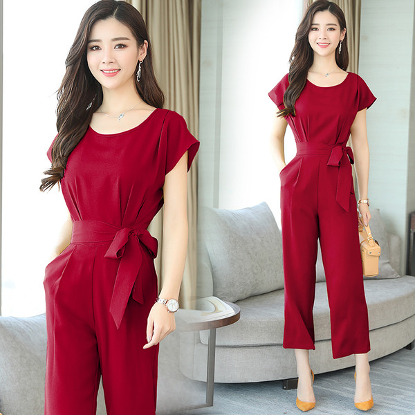 Κομψές γυναικείες φόρμες με ζώνη σε διάφορα χρώματα