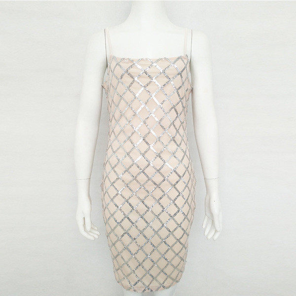 Σέξι γυναικείο φόρεμα σε κομψό σχέδιο και λεπτές λουρίδες