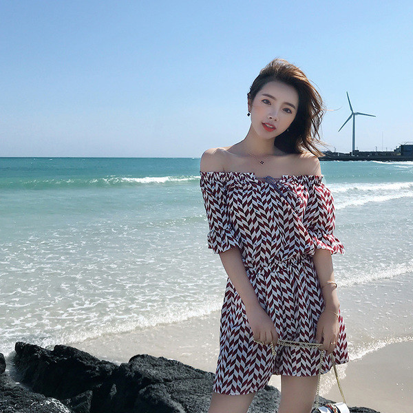 Κομψές γυναικείες φόρμες με κορδόνια