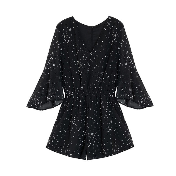 Κομψές γυναικείες φόρμες  με κοντό μανίκι με 3/4 και ντεκολτέ σε σχήμα V