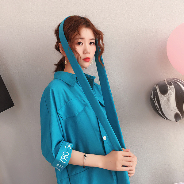 Κομψές γυναικείες φόρμες  με εφαρμογή και ζώνη