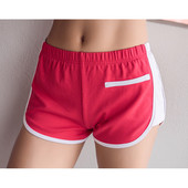 Γυναικεία κοντά παντελόνια με διακοσμητική τσέπη