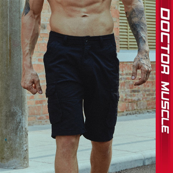 Pantaloni scurți sport cu buzunare în mai multe culori