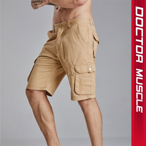 Pantaloni scurți sport cu buzunare în mai multe culori