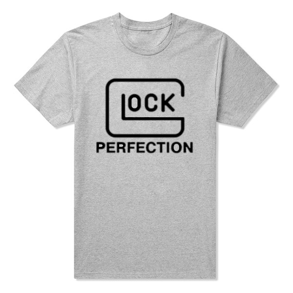 Мъжка тениска с надпис и О-образно деколте подходяща за ежедневие