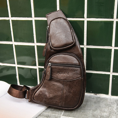 Μοντέρνα ανδρική τσάντα με εξωτερικές τσέπες σε μαύρο και καφέ χρώμα