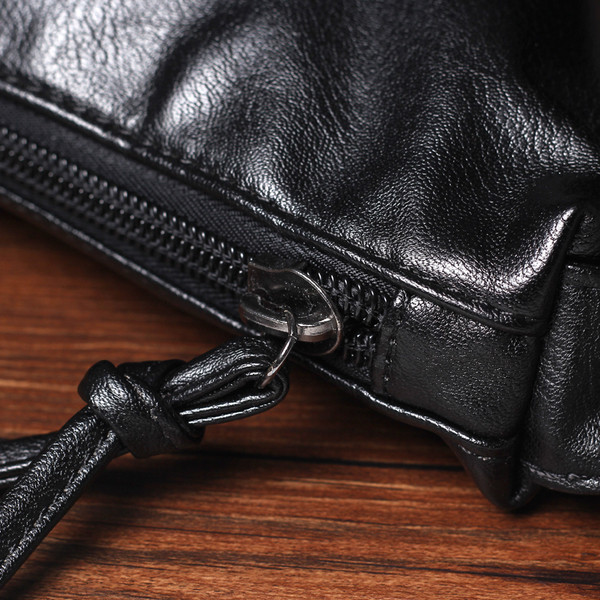 Casual ανδρική τσάντα σε μαύρο χρώμα με μεγάλη λαβή