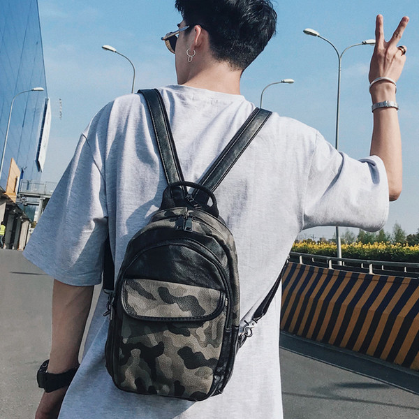 Μαύρο ανδρικό σακίδιο  με σχέδια καμουφλάζ