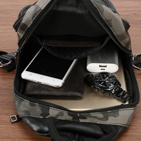 Μαύρο ανδρικό σακίδιο  με σχέδια καμουφλάζ