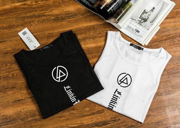 Ανδρικό αμάνικο σε μαύρο και  λευκό χρώμα με επιγραφή