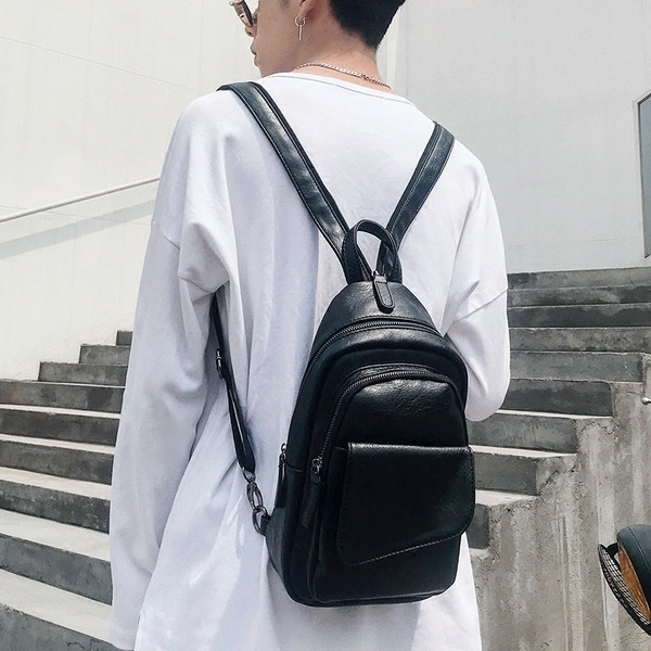 Άνετο ανδρικό σακίδιο σε μαύρο χρώμα