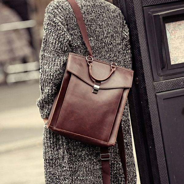 Rucsac elegant de culoare maro potrivit pentru bărbați și femei