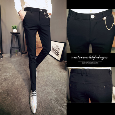 Μοντέρνα αντρικά παντελόνια με έγχρωμο κέντημα στις τσέπες