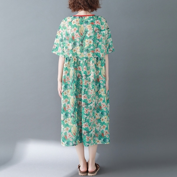 MAXI μεγέθους γυναικείο φόρεμα  με floral μοτίβα