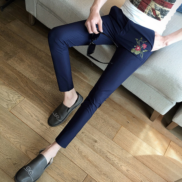 Κομψά παντελόνια ανδρών  Σλιμ μοντέλο σε διάφορα χρώματα