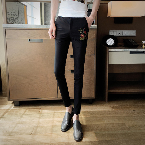 Κομψά παντελόνια ανδρών  Σλιμ μοντέλο σε διάφορα χρώματα