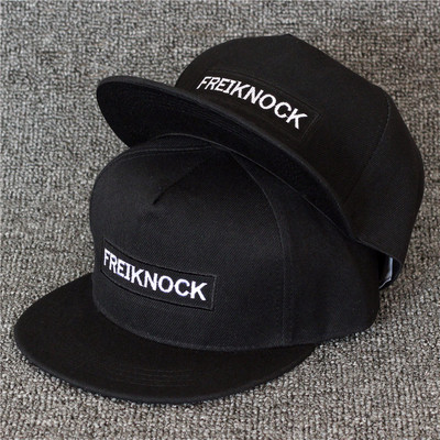 Καπέλα με έγχρωμο κέντημα κατάλληλα για άντρες και γυναίκες