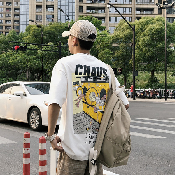 Férfi széles póló színes nyomtatással