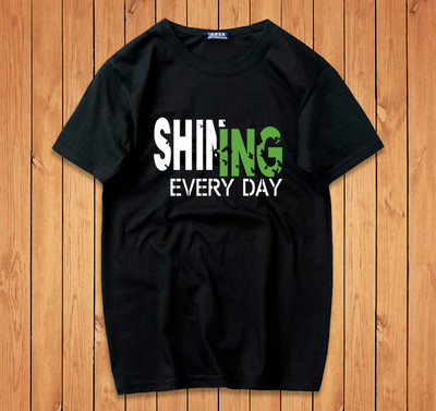 Ανδρικά μπλουζάκια με έγχρωμη εφαρμογή και επιγραφή