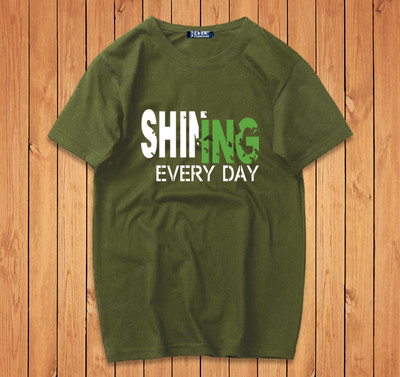 Ανδρικά μπλουζάκια με έγχρωμη εφαρμογή και επιγραφή