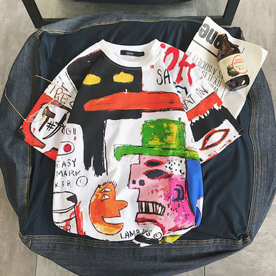 Μοντέρνο ανδρικό μπλουζάκι με έγχρωμη εκτύπωση και επιγραφές