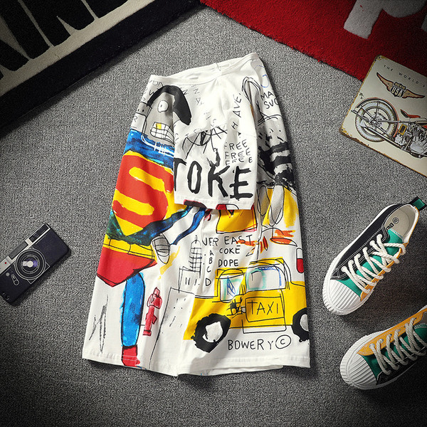 Μοντέρνο ανδρικό μπλουζάκι με έγχρωμη εκτύπωση και επιγραφές