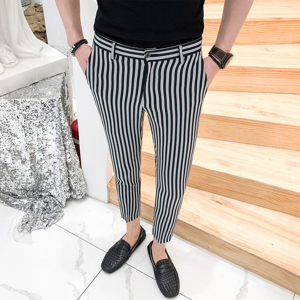 Μοντέρνα ανδρικά παντελόνια