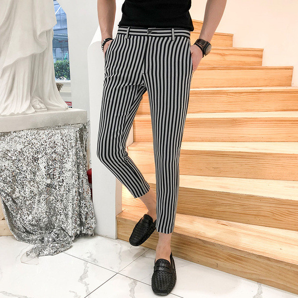 Μοντέρνα ανδρικά παντελόνια