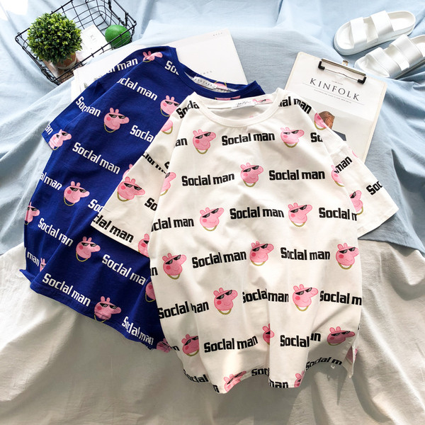 Модерна мъжка тениска в няколко цвята с О-образно деколте и надписи