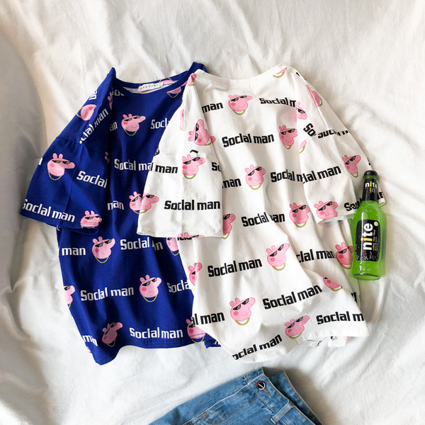 Модерна мъжка тениска в няколко цвята с О-образно деколте и надписи