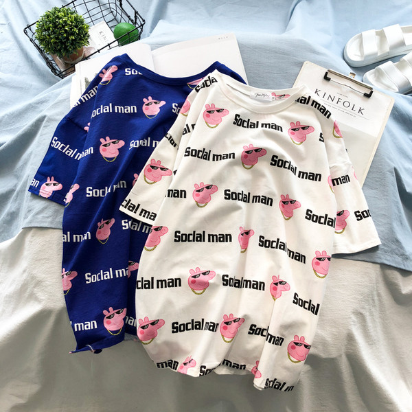 Модерна мъжка тениска в няколко цвята с О-образно деколте и надписи