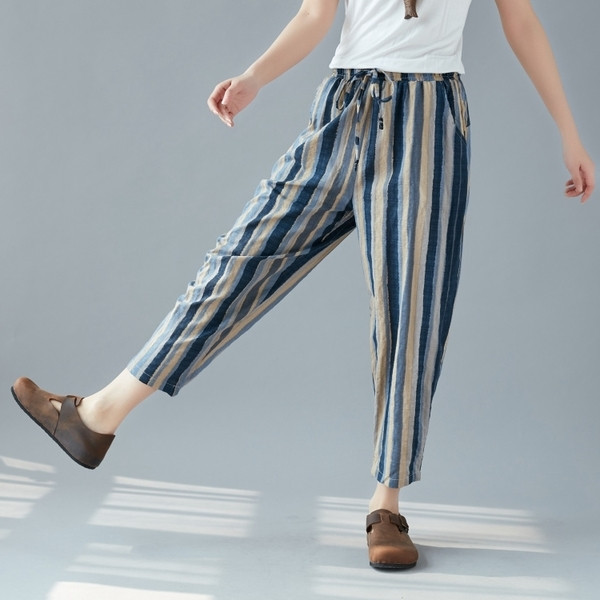 MAXI méretű női csíkos nadrág